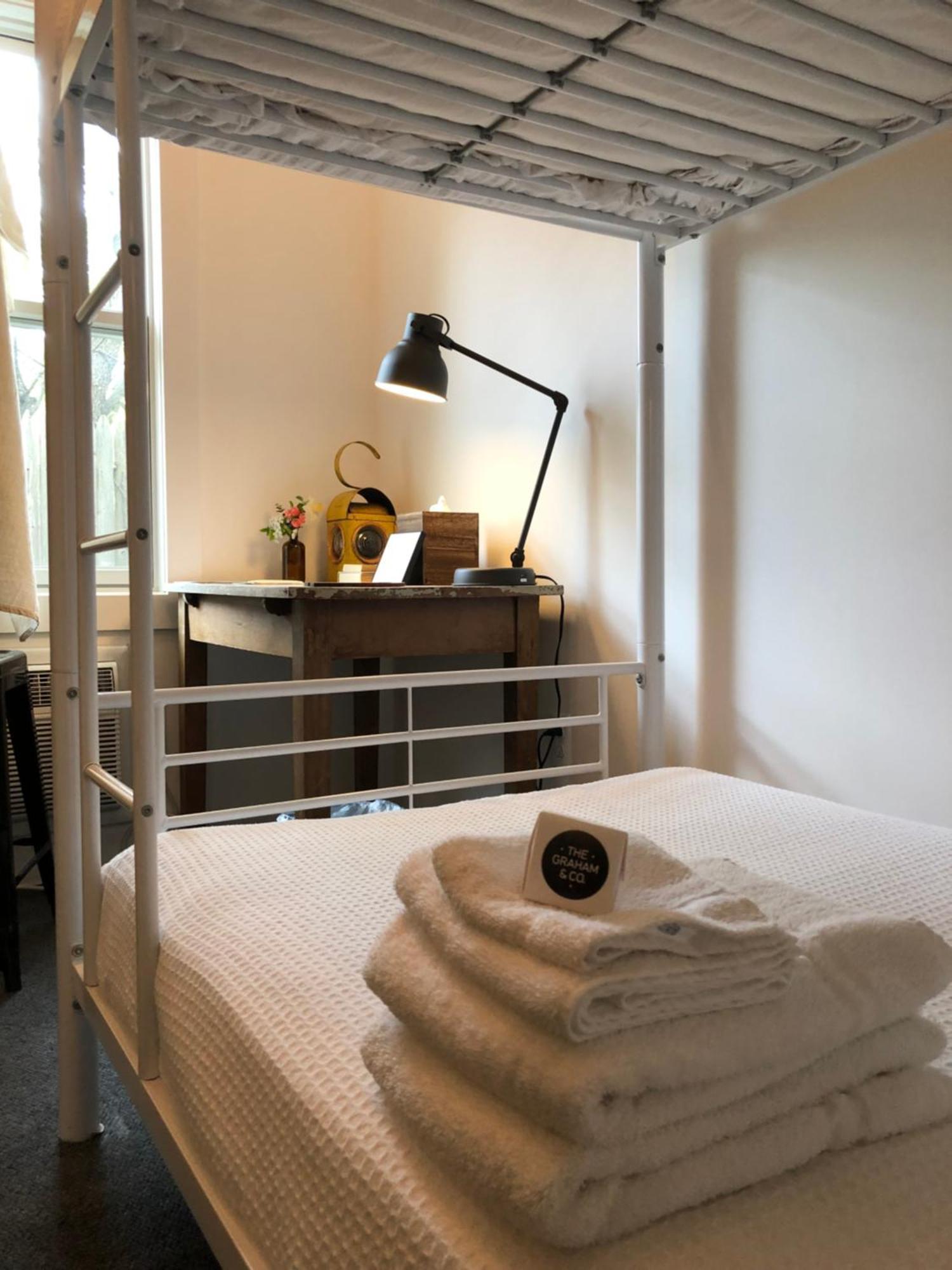 Hotel The Graham & Co. Phoenicia Pokoj fotografie
